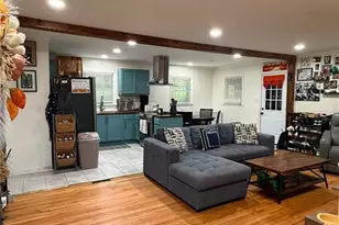 542 Marion St, Winder, GA 30680 - Photo 2