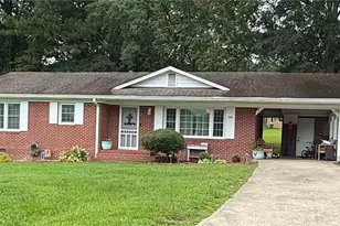 542 Marion St, Winder, GA 30680 - Photo 1