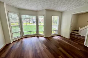 926 W Mill Trce NW, Kennesaw, GA 30152 - Photo 10