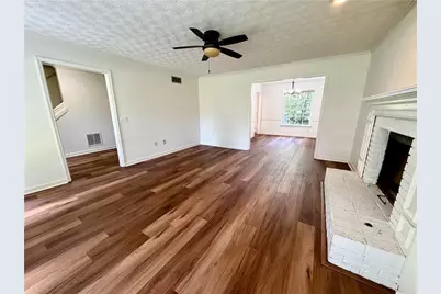 926 W Mill Trace NW, Kennesaw, GA 30152 - Photo 12