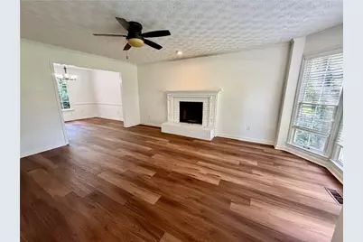 926 W Mill Trace NW, Kennesaw, GA 30152 - Photo 8