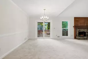 1057 Capital Club Cir NE, Atlanta, GA 30319 - Photo 12
