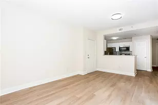1075 Peachtree Walk NE, Atlanta, GA 30309 - Photo 4