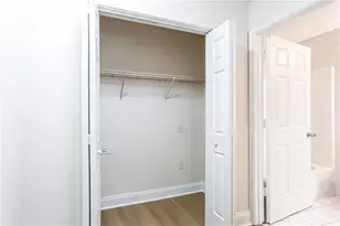1075 Peachtree Walk NE, Atlanta, GA 30309 - Photo 20