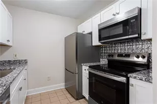 1075 Peachtree Walk NE, Atlanta, GA 30309 - Photo 10