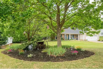 329 Tallassee Lane, Statham, GA 30666 - Photo 4
