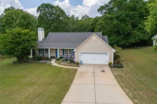 329 Tallassee Ln, Statham, GA 30666 - Photo 2