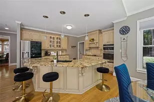 200 Dewdrop Ct, Johns Creek, GA 30022 - Photo 12