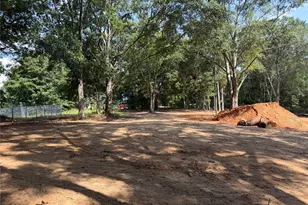 207 Walton St, Loganville, GA 30052 - Photo 8