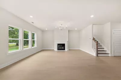 8315 Creekside Overlook Drive, Gainesville, GA 30506 - Photo 12