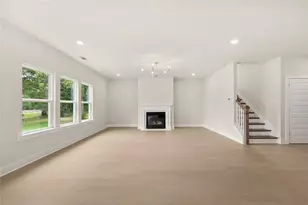 8315 Creekside Overlook Dr, Gainesville, GA 30506 - Photo 12