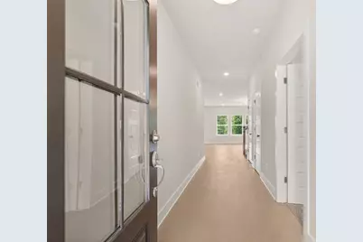 8315 Creekside Overlook Drive, Gainesville, GA 30506 - Photo 2