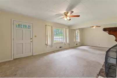 2069 Elmwood Circle, Snellville, GA 30078 - Photo 16