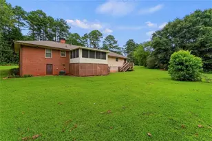 2069 Elmwood Cir, Snellville, GA 30078 - Photo 8
