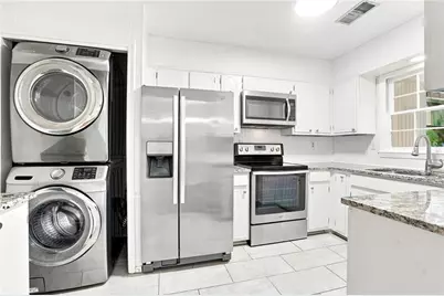 139 Woodmere Square NW, Atlanta, GA 30327 - Photo 6