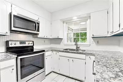 139 Woodmere Square NW, Atlanta, GA 30327 - Photo 8