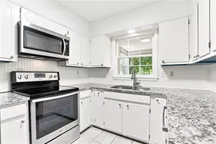 139 Woodmere Square NW, Atlanta, GA 30327 - Photo 8