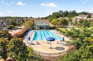 3383 Castleberry Village Cir, Cumming, GA 30040 - Photo 34