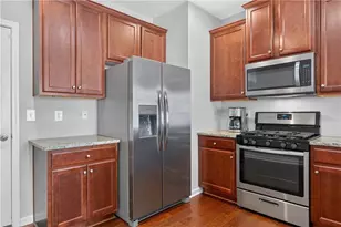 3383 Castleberry Village Cir, Cumming, GA 30040 - Photo 4