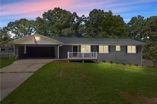 5850 Norton Cir, Flowery Branch, GA 30542 - Photo 2