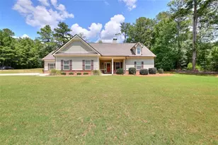 1414 Maple Cove Ln, Loganville, GA 30052 - Photo 4
