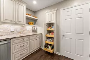 6413 Farm Ridge Ct, Flowery Branch, GA 30542 - Photo 14