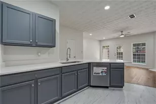 20 Pine Canyon Dr SW, Atlanta, GA 30331 - Photo 8