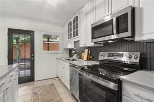 2065 Plantation Ln, Atlanta, GA 30341 - Photo 10