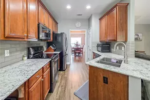 728 Austin Creek Dr, Buford, GA 30518 - Photo 4