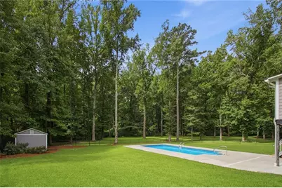 2033 Hessian Court, Stone Mountain, GA 30087 - Photo 4