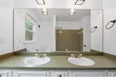 2033 Hessian Court, Stone Mountain, GA 30087 - Photo 38
