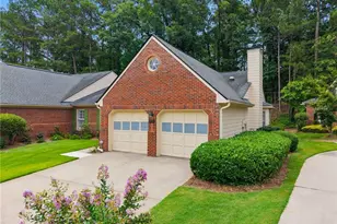 6224 Meadow Run Ct, Peachtree Corners, GA 30092 - Photo 2