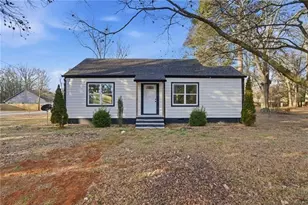 303 Glen Iris Dr, Monroe, GA 30655 - Photo 1