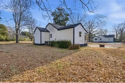 303 Glen Iris Drive, Monroe, GA 30655 - Photo 24