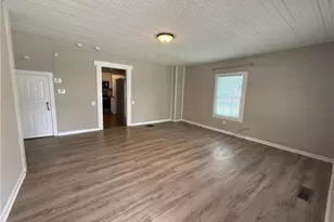 43 Quarry St, Gainesville, GA 30501 - Photo 2