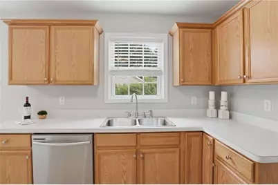 8790 Baycreek Ln, Gainesville, GA 30506 - Photo 6