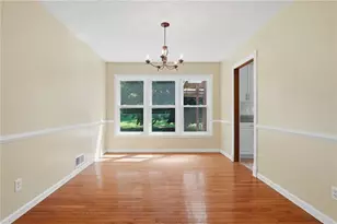 440 Hunters Cove Ct, Lawrenceville, GA 30044 - Photo 10