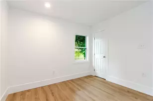 2130 Donald Lee Hollowell Pkwy NW, Atlanta, GA 30318 - Photo 10