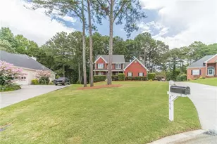 2190 Rosie Ln, Snellville, GA 30078 - Photo 2