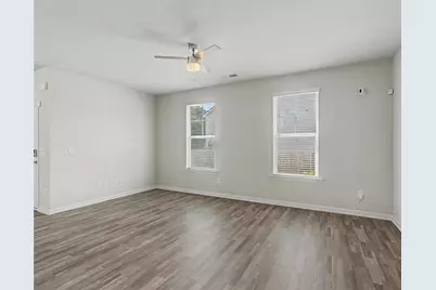 1609 Meadow Crossing, East Point, GA 30344 - Photo 4