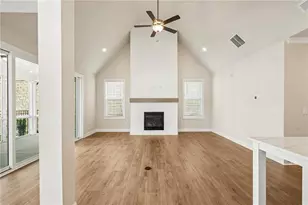 555 Pearl St, Cumming, GA 30040 - Photo 2