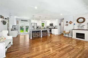 935 Pine Cir, Woodstock, GA 30189 - Photo 2