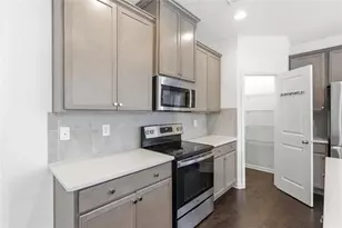 586 Morrow Ln SW, Atlanta, GA 30331 - Photo 10