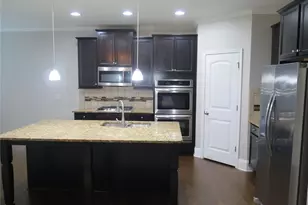 536 Wolf Pack Ln, Atlanta, GA 30349 - Photo 8