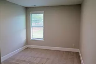 536 Wolf Pack Ln, Atlanta, GA 30349 - Photo 12