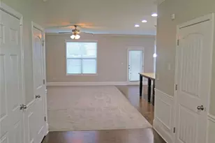 536 Wolf Pack Ln, Atlanta, GA 30349 - Photo 4