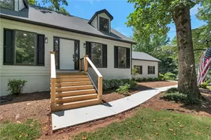 340 Summerfield Dr, Alpharetta, GA 30022 - Photo 2