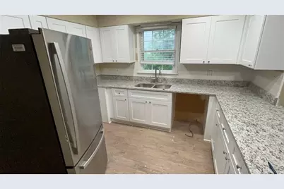 2993 Carrollton Court, Marietta, GA 30066 - Photo 2