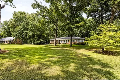 802 S Cherokee Road S, Social Circle, GA 30025 - Photo 2