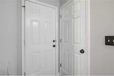 6078 Hillsdale Circle, Flowery Branch, GA 30542 - Photo 22